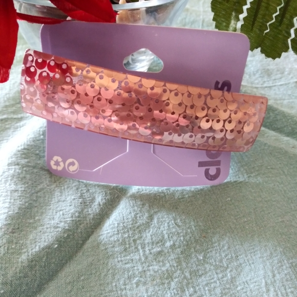 Barrett - Picture 2 of 5